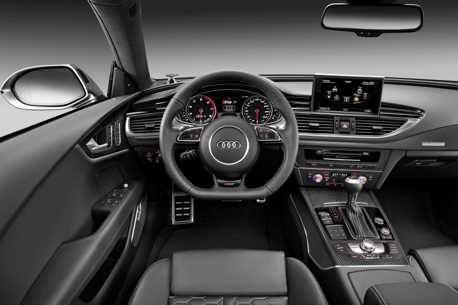 Торпедо Audi RS7 Sportback 2013 года  (WW) (фото 15 из 32)